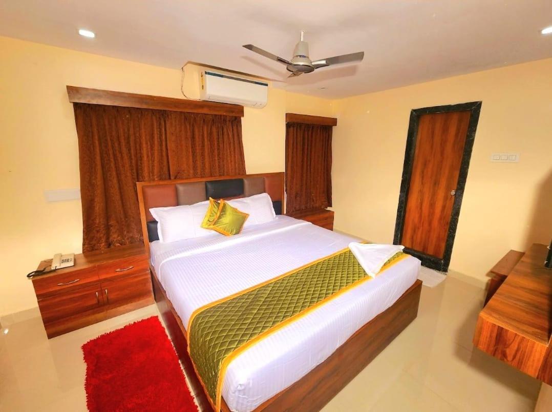 Hotel Ocean View, Rushikonda Beach Visakhapatnam Exterior photo