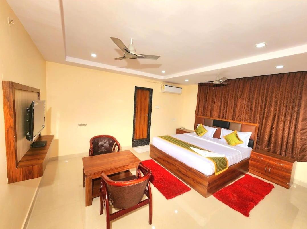 Hotel Ocean View, Rushikonda Beach Visakhapatnam Exterior photo