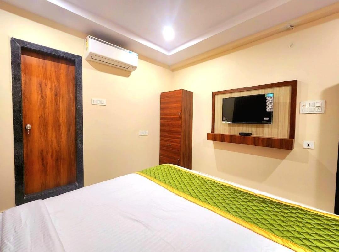 Hotel Ocean View, Rushikonda Beach Visakhapatnam Exterior photo